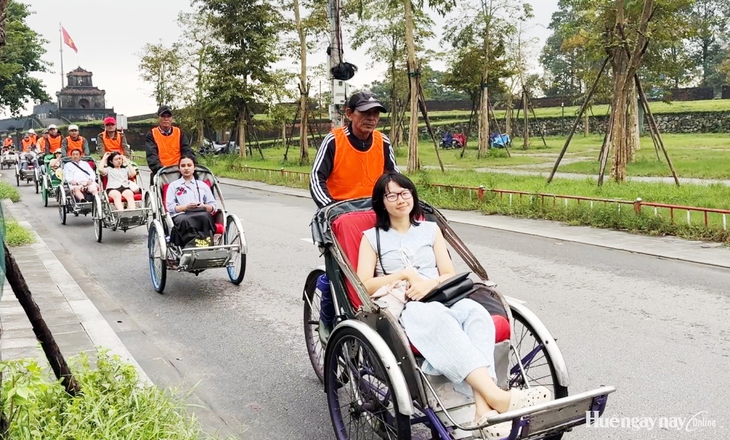 Xích lô  phố Huế