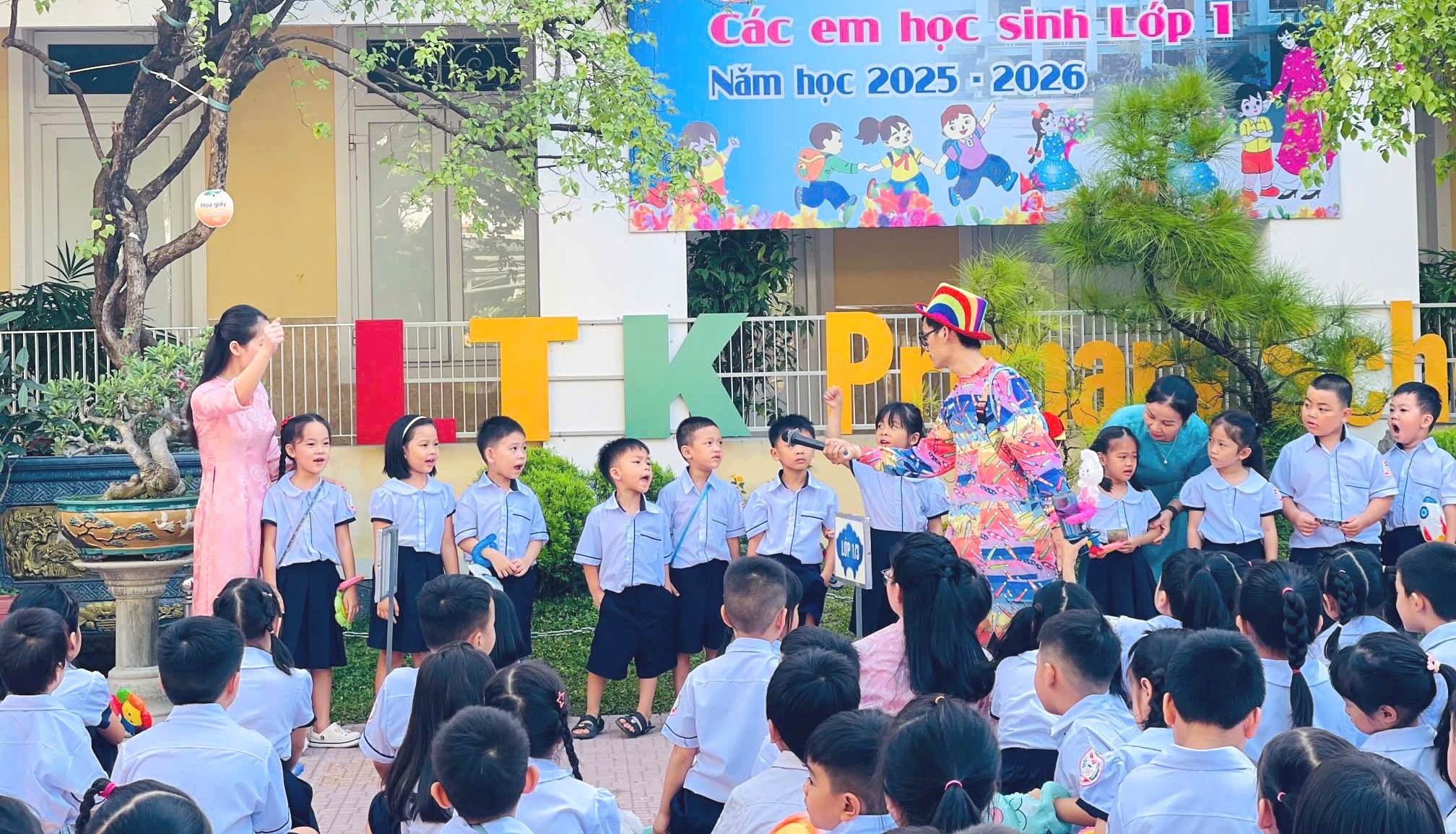 Học sinh tựu trường từ ngày 20 8