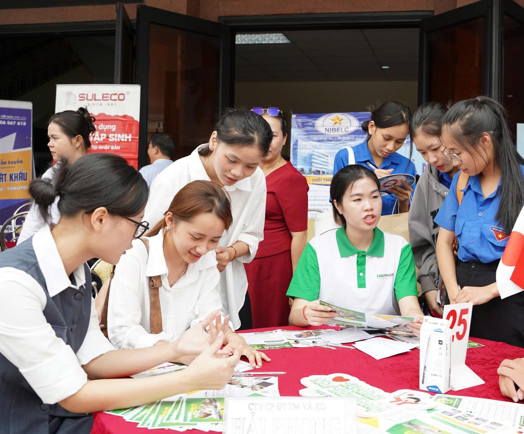 Phú Bài kết nối, tạo cơ hội việc làm cho gần 5 000 lao động