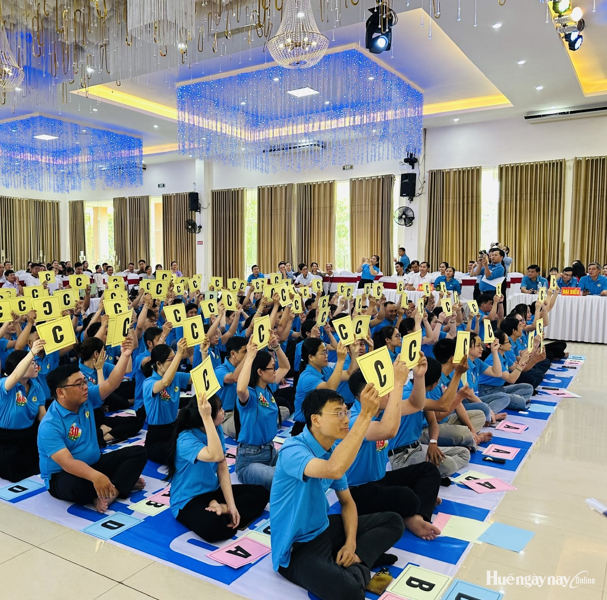 100 đoàn viên, người lao động tham gia Hội thi “Rung chuông vàng”