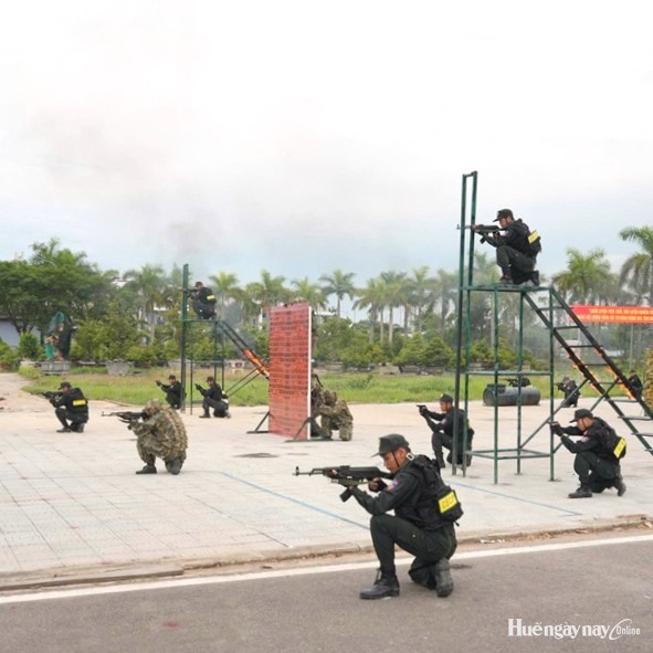 Rèn bản lĩnh, xử lý tình huống cho lực lượng Cảnh sát cơ động