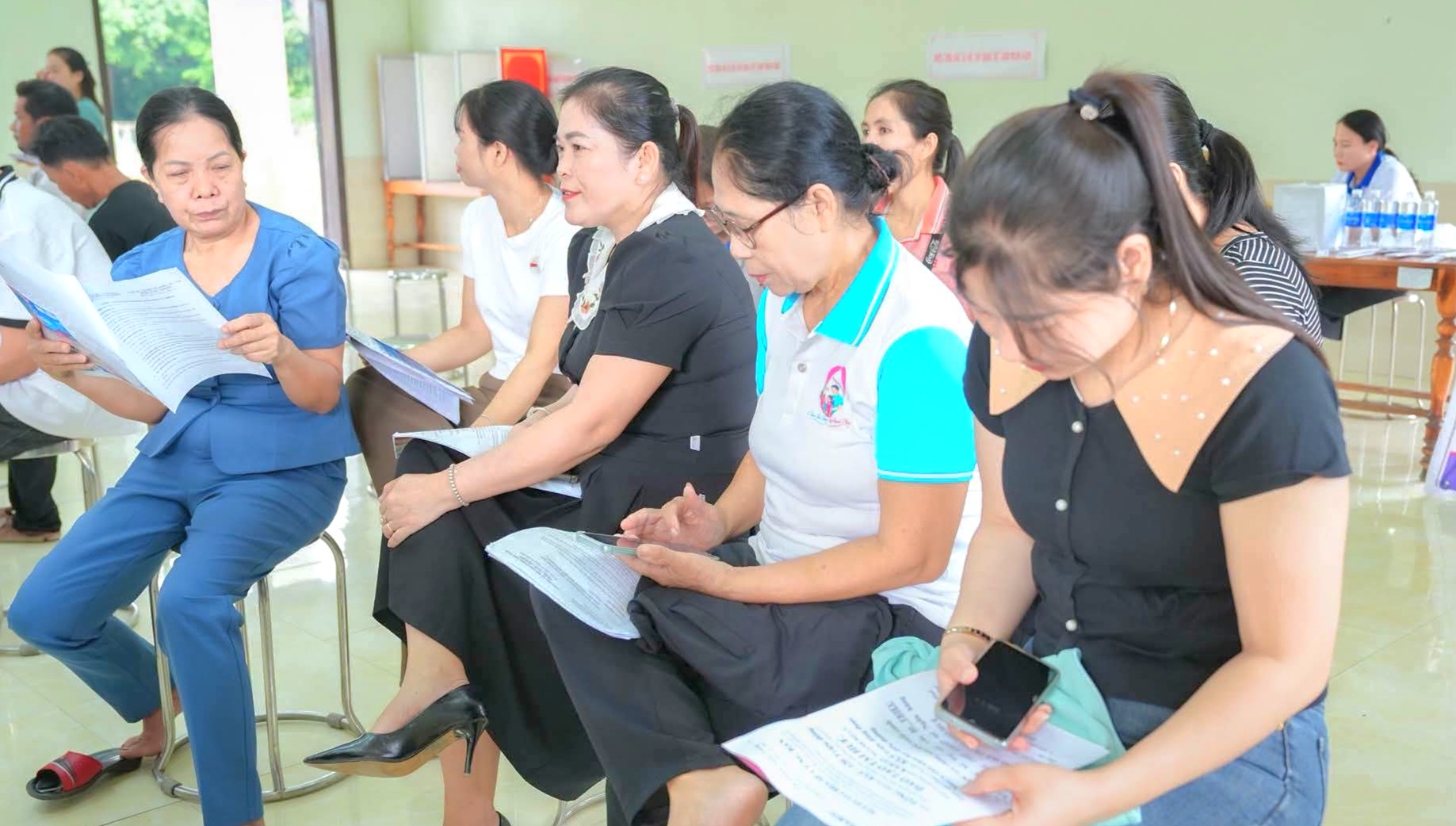 Hương Thủy Cung cấp thông tin thị trường lao động trong và ngoài nước