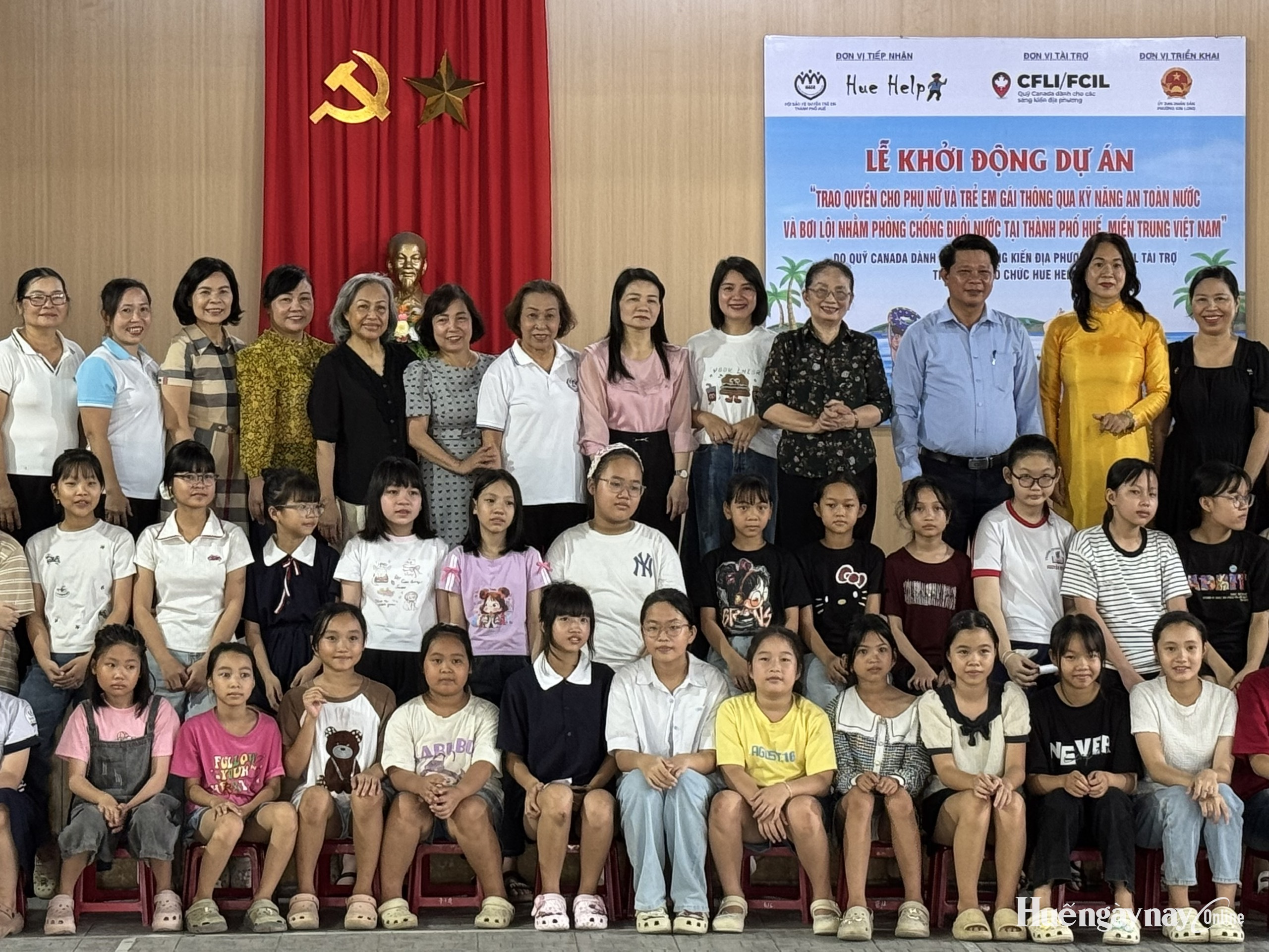 Khởi động dự án dạy bơi, kỹ năng an toàn nước cho phụ nữ và trẻ em gái