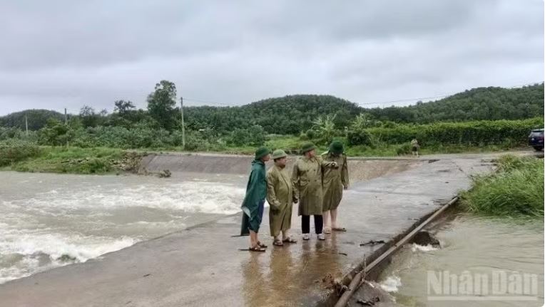 Bảo đảm an toàn đập, hồ chứa trước nguy cơ mưa, lũ