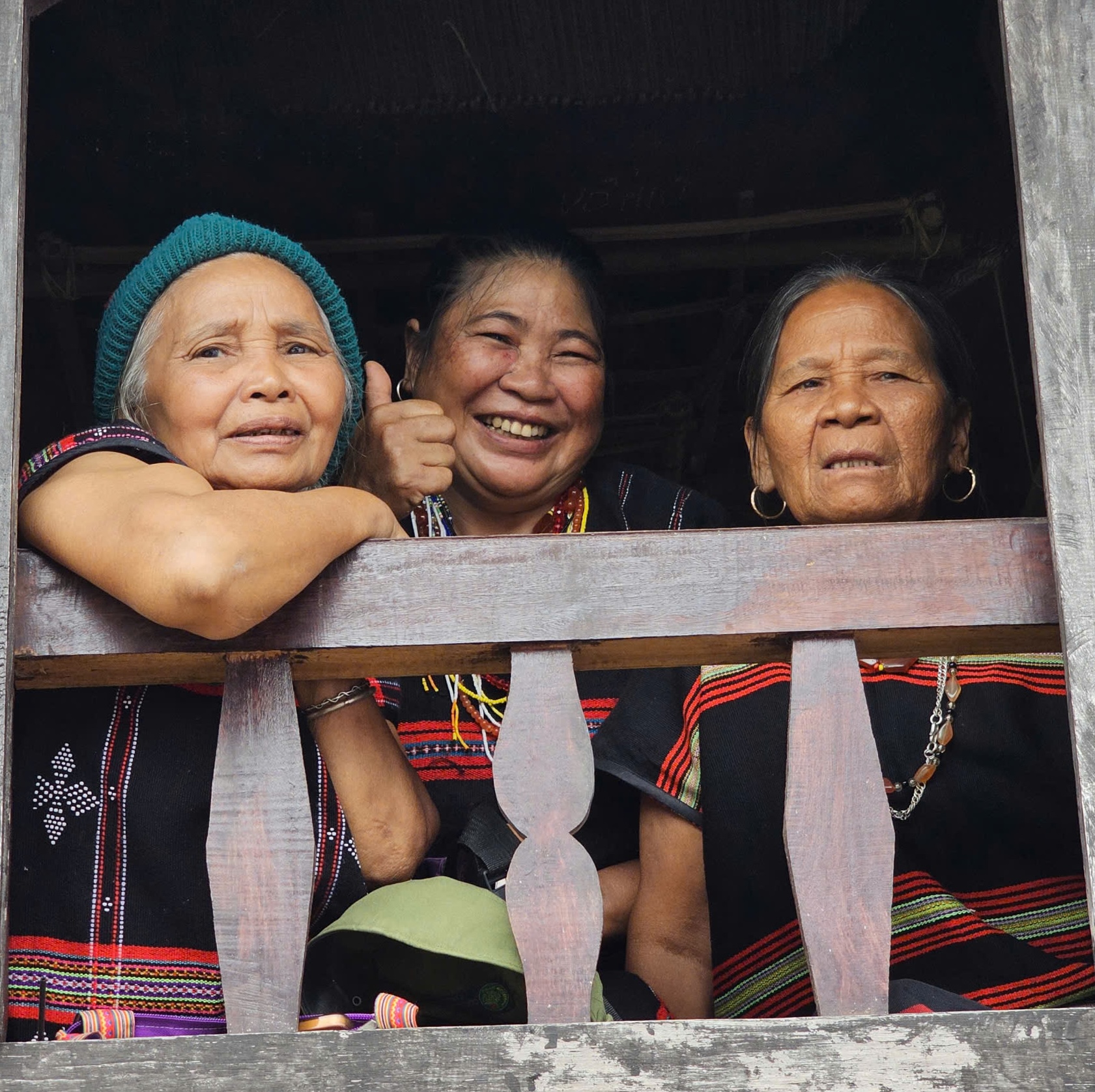 Người Pa Cô vui hội bên ngôi nhà Moong