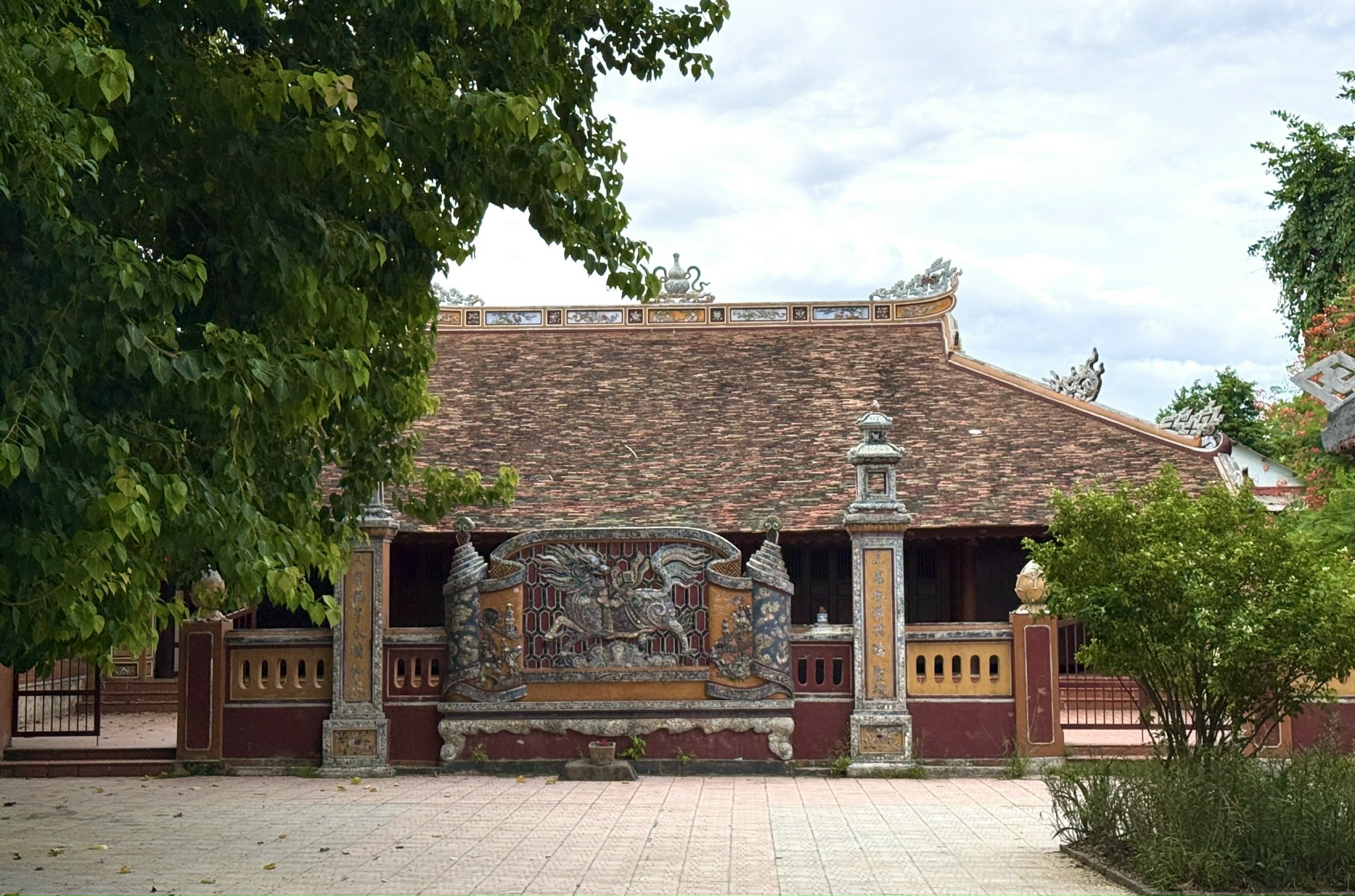 Văn hóa làng trong phố