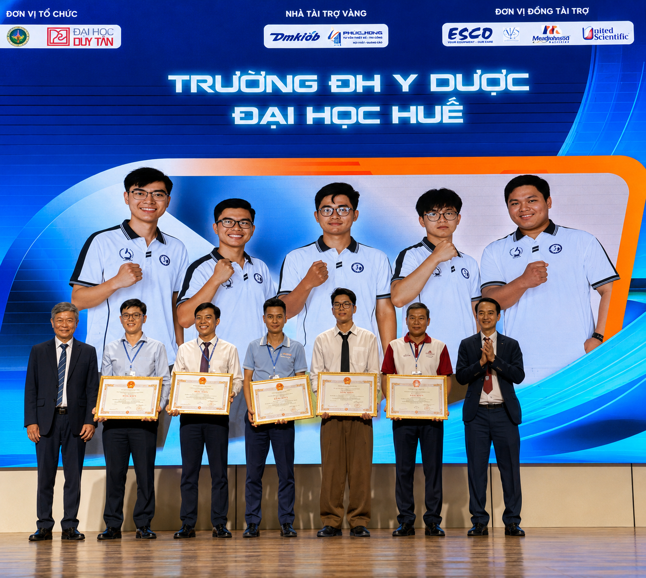 Trường Đại học Y – Dược giành giải Nhất toàn đoàn tại Olympic Sinh học sinh viên toàn quốc