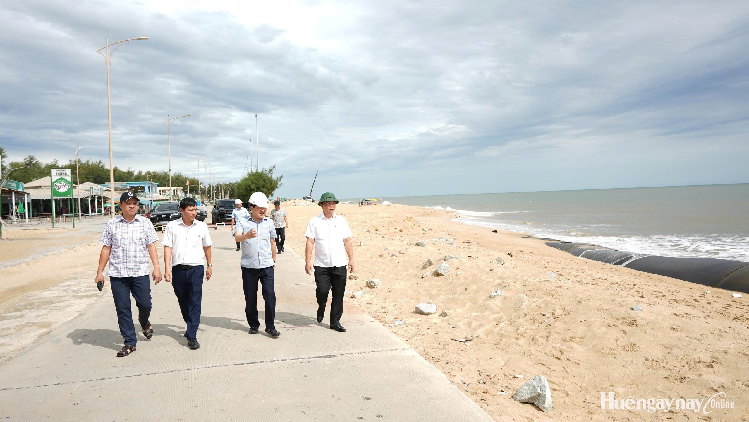 Chủ tịch UBND thành phố Lê Trí Thanh khảo sát hạ tầng du lịch đường thủy và phương án tiêu thoát lũ