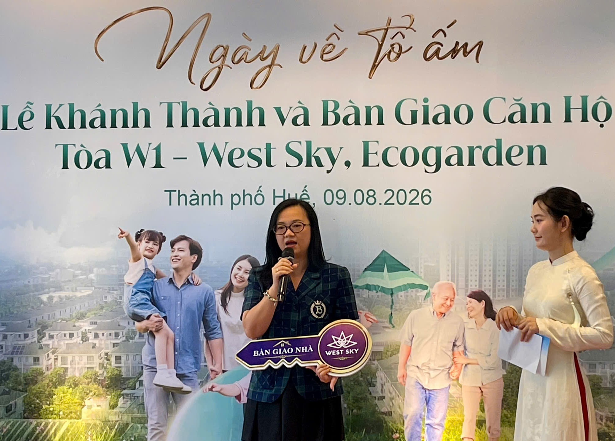 Bàn giao hơn 200 căn hộ nhà ở xã hội