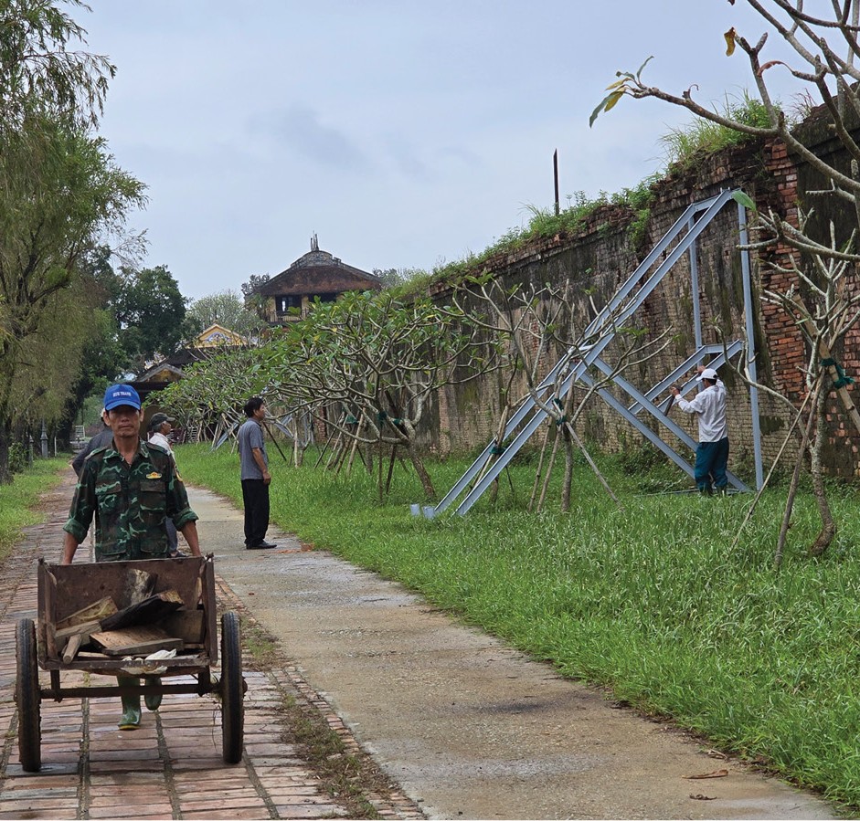 Tường Hoàng thành Đã đến lúc tu bổ tổng thể