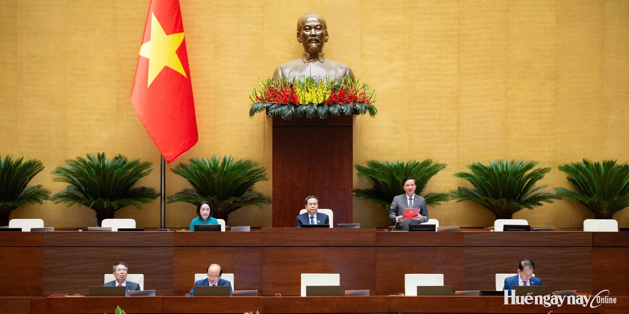 Phân quyền mạnh nhưng phải kiểm soát chặt quyền lực