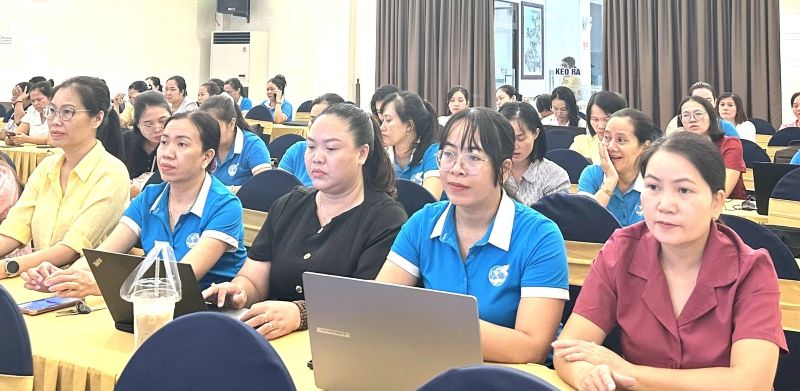 Trang bị kỹ năng số cho cán bộ Hội phụ nữ