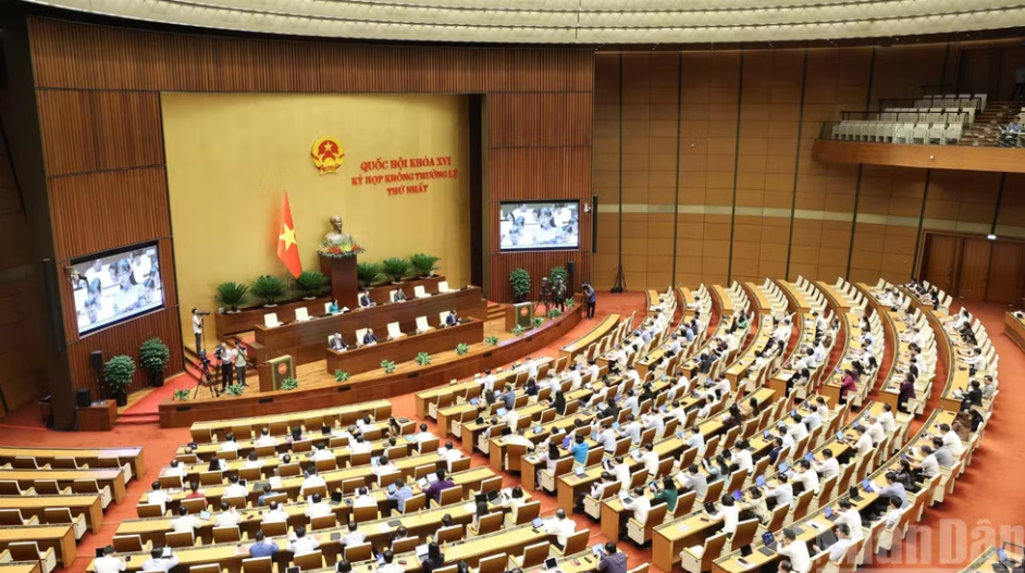 Quốc hội thảo luận ở hội trường việc thành lập thành phố Quảng Ninh, thành phố Bắc Ninh