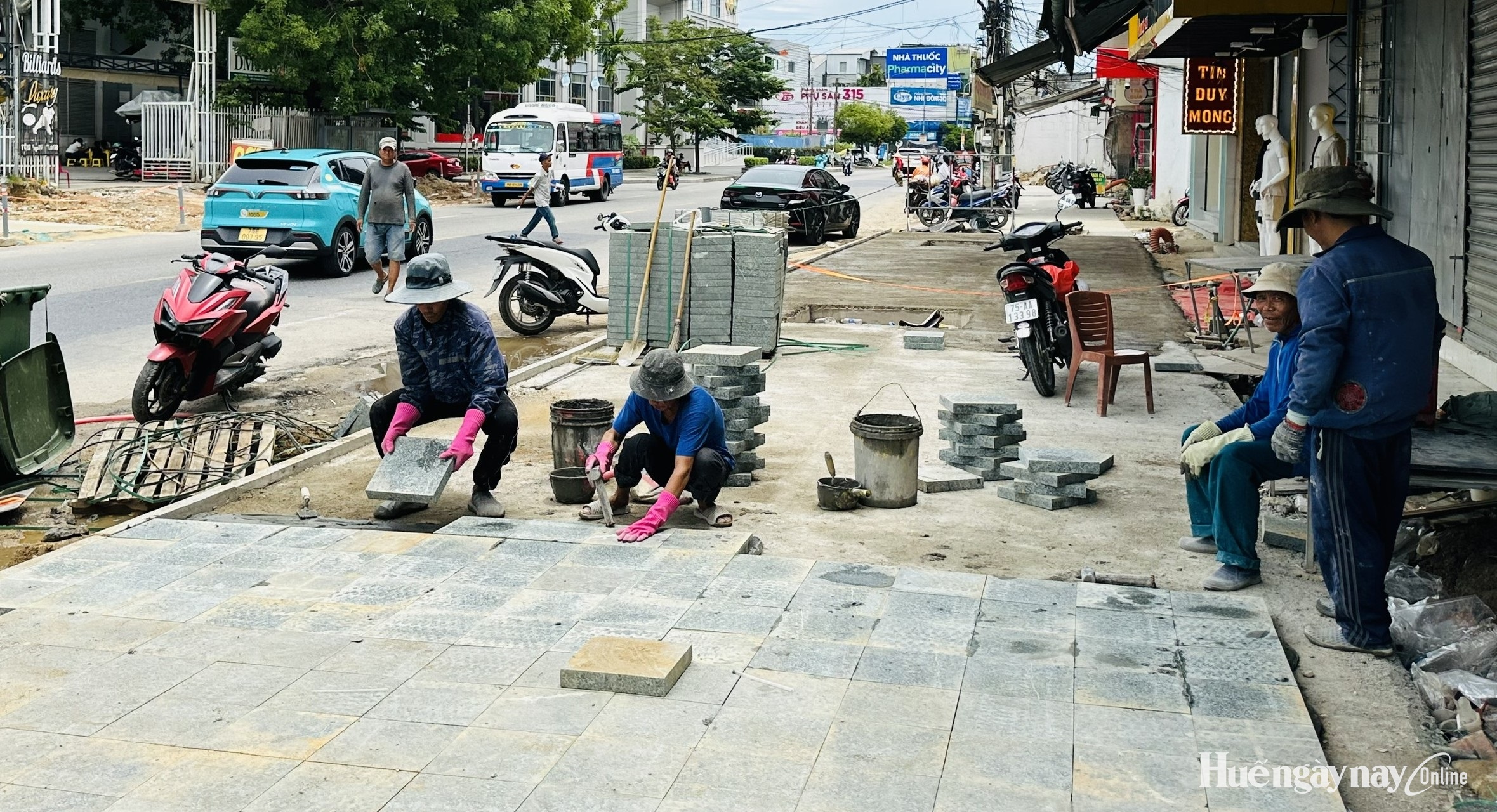 Cương quyết xử lý các trường hợp cố tình không bàn giao mặt bằng Dự án mở rộng đường Bà Triệu