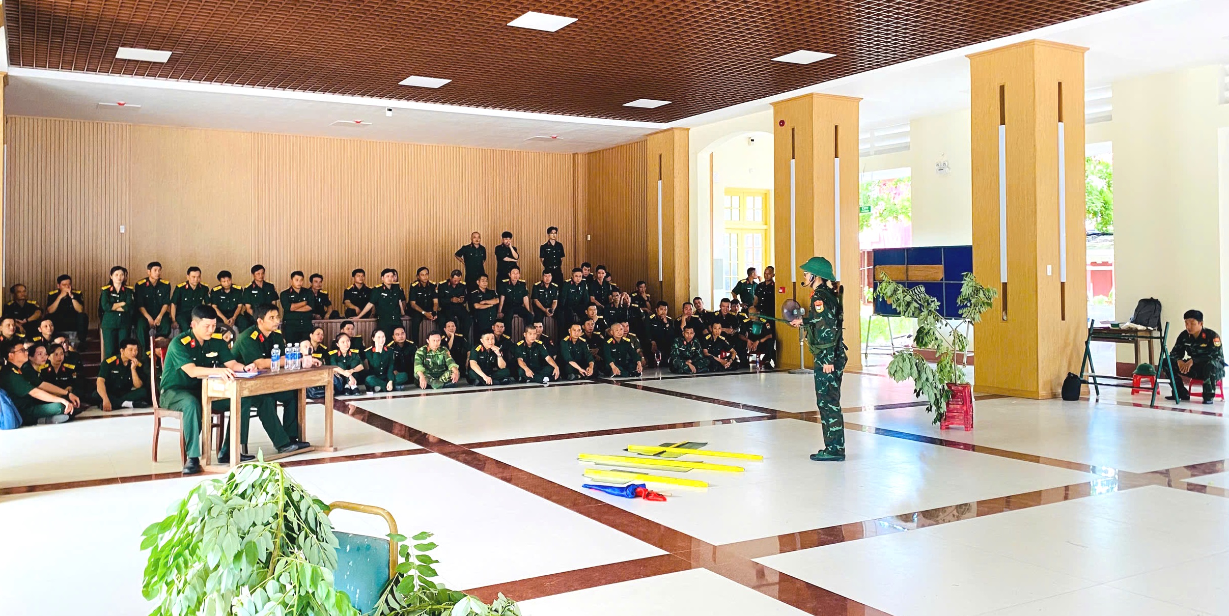 Giáo dục lòng yêu nước, trách nhiệm công dân cho học sinh