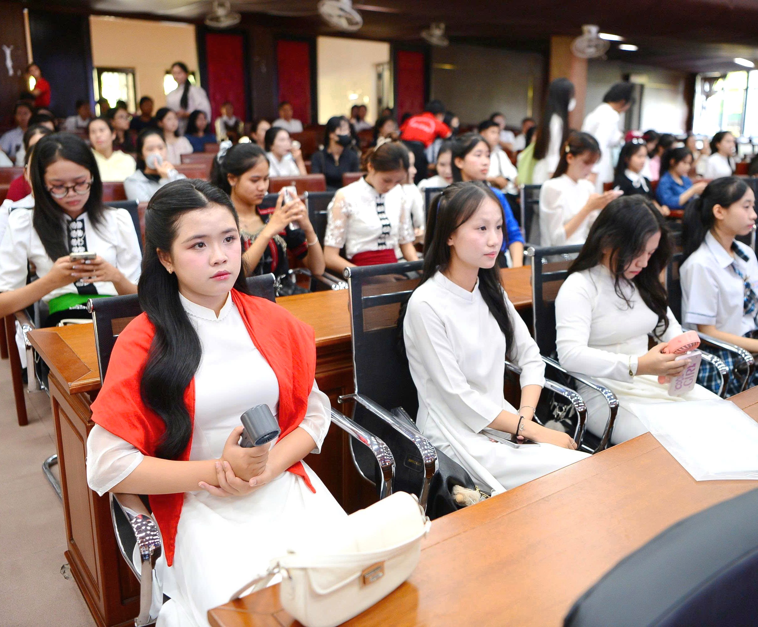 Đại học Huế rà soát và xử lý việc sử dụng chứng chỉ ngoại ngữ trong kỳ xét tuyển đại học chính quy năm 2026