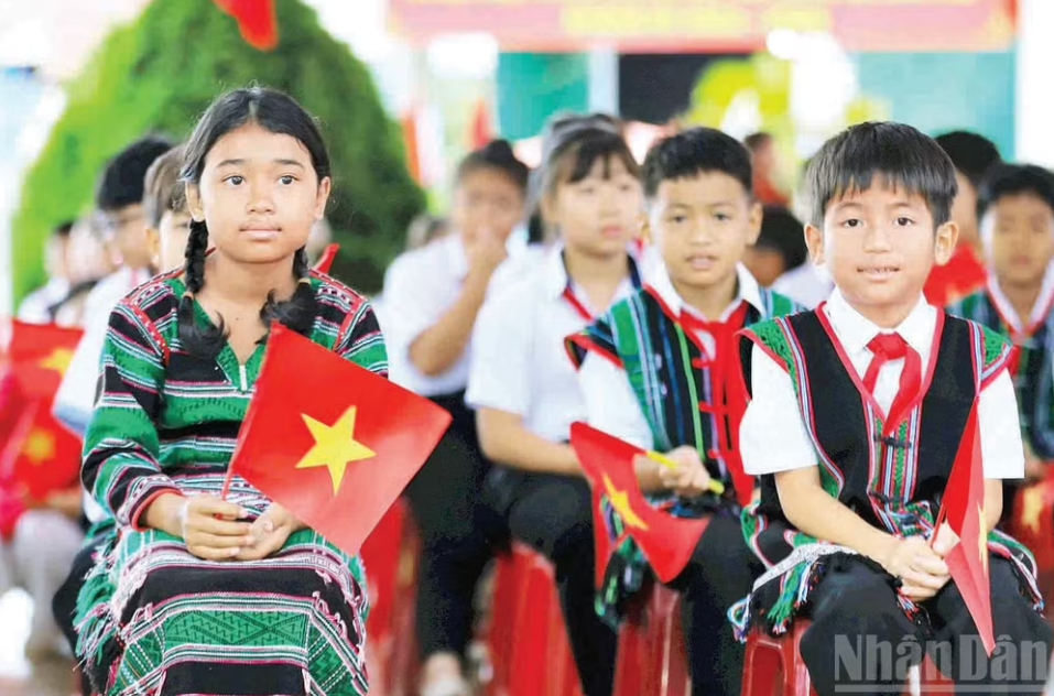 Tổ chức khai giảng thống nhất trên toàn quốc, khánh thành các trường nội trú xã biên giới sáng 5 9