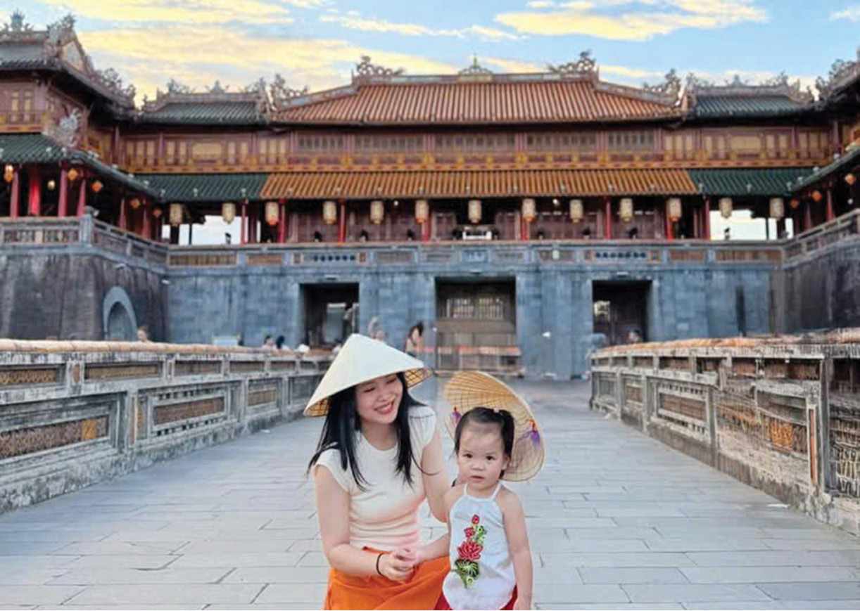 Khi giới trẻ chọn nón lá Huế