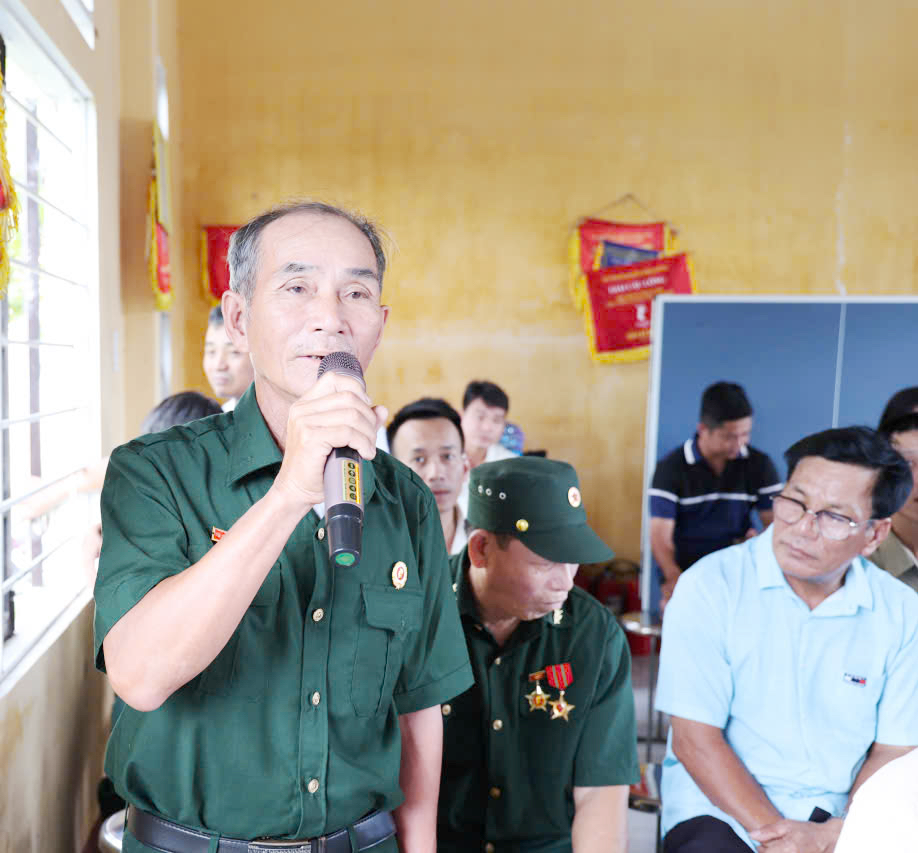 Phong Phú Người dân kiến nghị các vấn đề dân sinh
