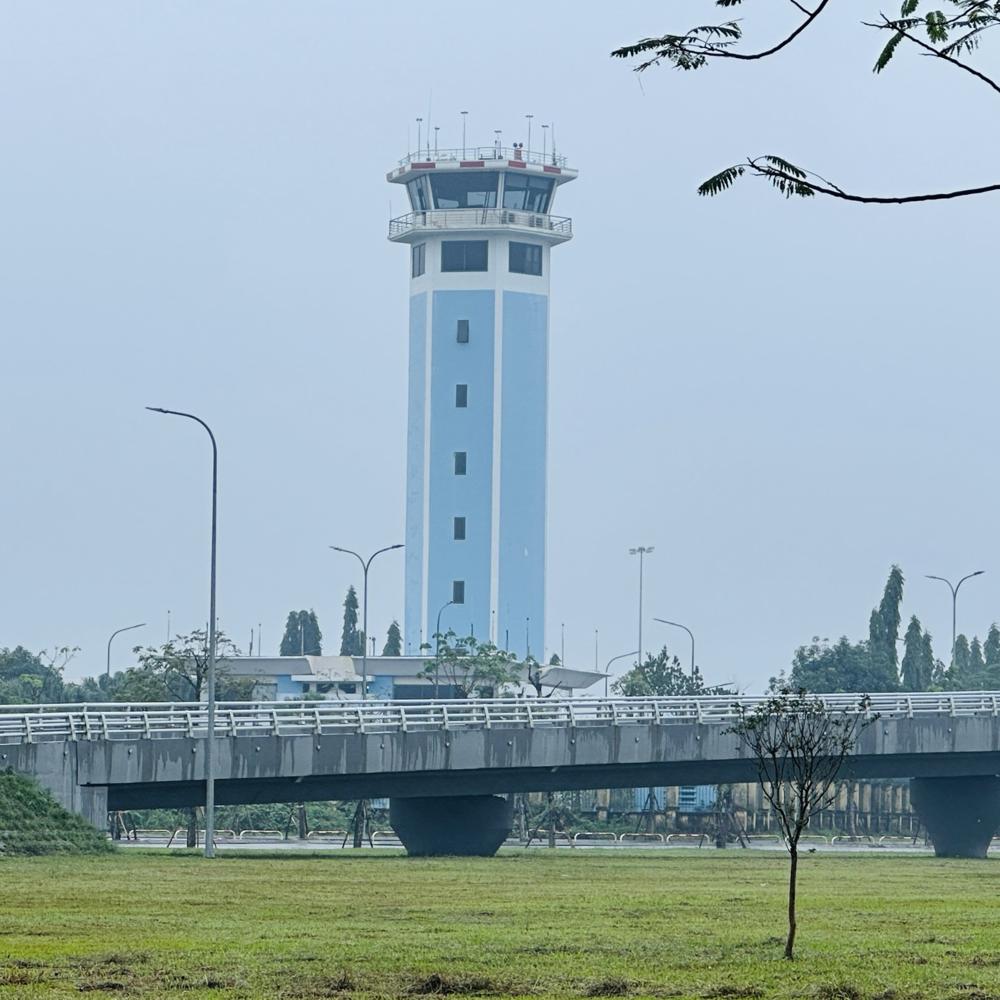 Tăng cường ngăn chặn thiết bị bay uy hiếp an toàn tại Cảng hàng không quốc tế Phú Bài