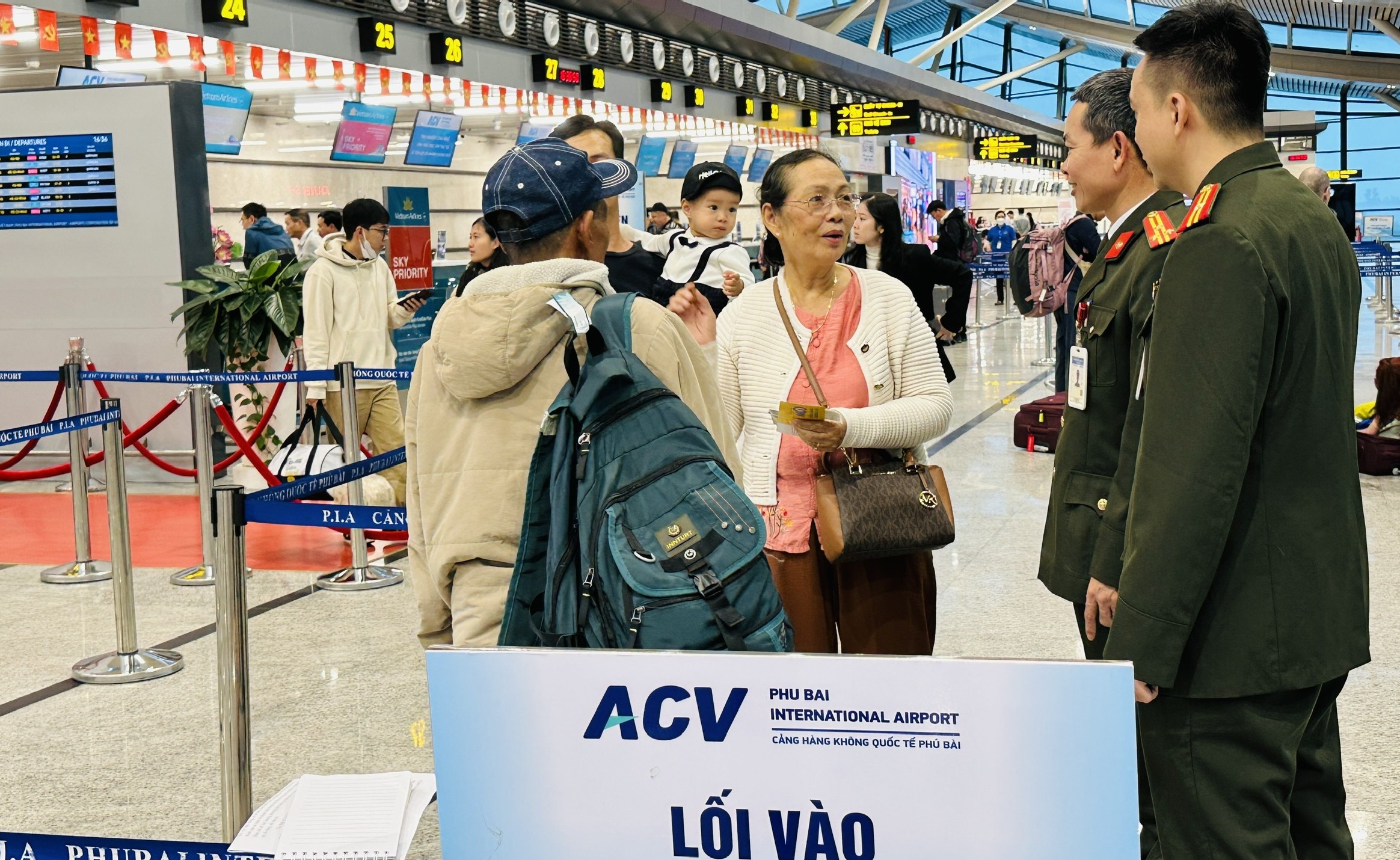 Tăng cường ngăn chặn thiết bị bay uy hiếp an toàn tại Cảng hàng không quốc tế Phú Bài
