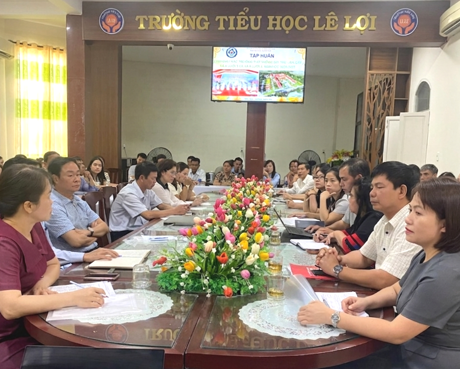 Tập huấn vận hành trường nội trú liên cấp trước năm học mới