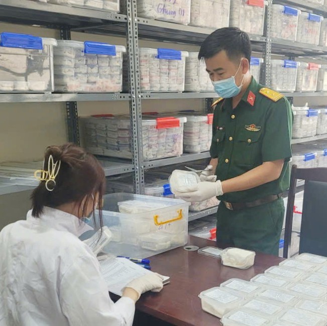 Hoàn thành bàn giao gần 4 000 mẫu hài cốt liệt sĩ phục vụ giám định ADN