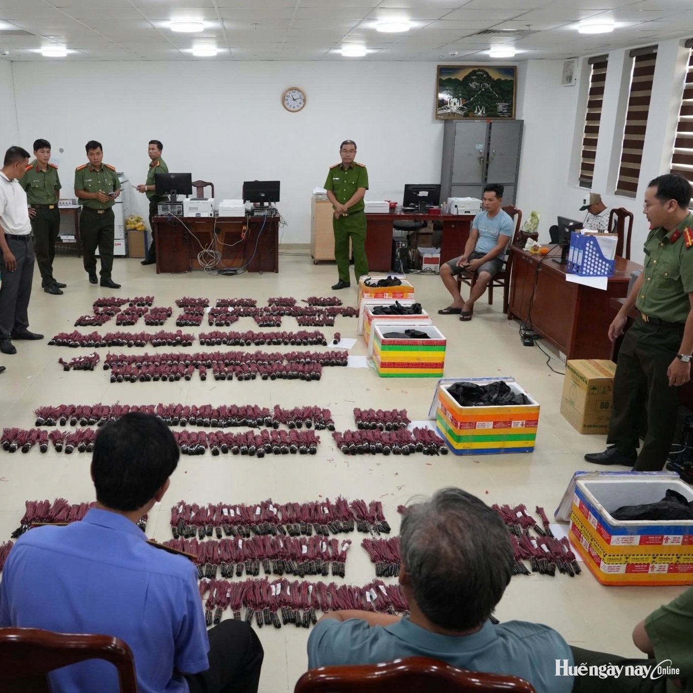Triệt phá đường dây đưa gần 9 300 kíp nổ từ Lào vào Việt Nam