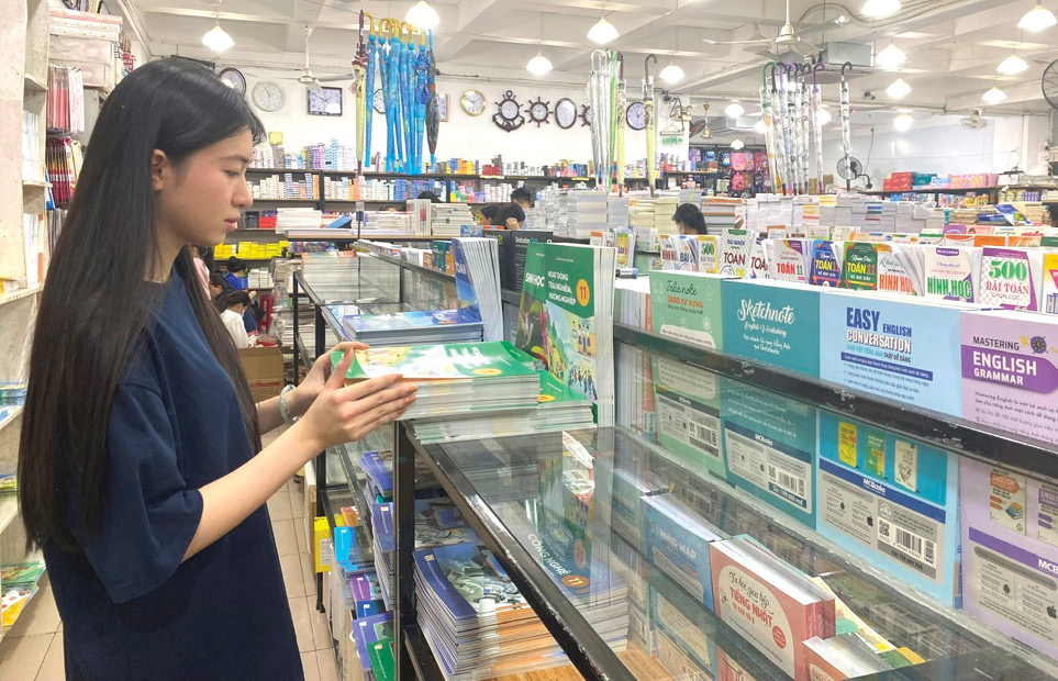 Khan hiếm sách giáo khoa trước năm học mới