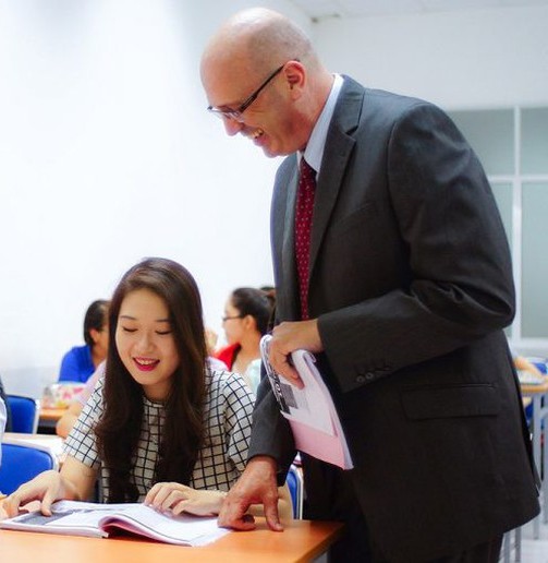 Cấp học bổng toàn phần cho 1 500 nhà khoa học trẻ, sinh viên xuất sắc đi đào tạo ở nước ngoài về công nghệ chiến lược