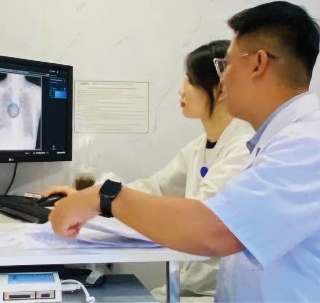 Quán ăn vẫn chưa hết khói thuốc