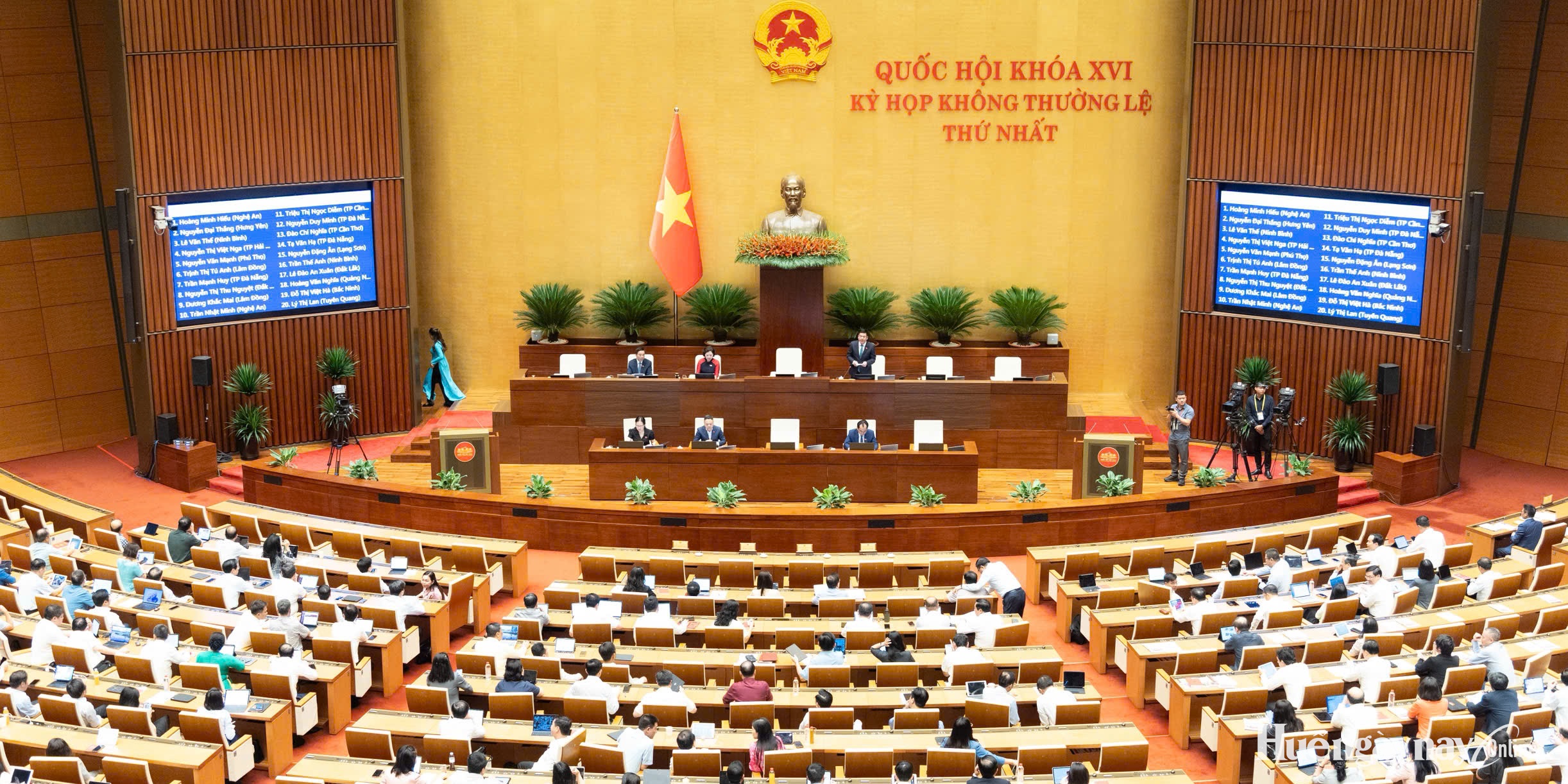 Hoàn thiện chính sách đất đai, nhà ở
