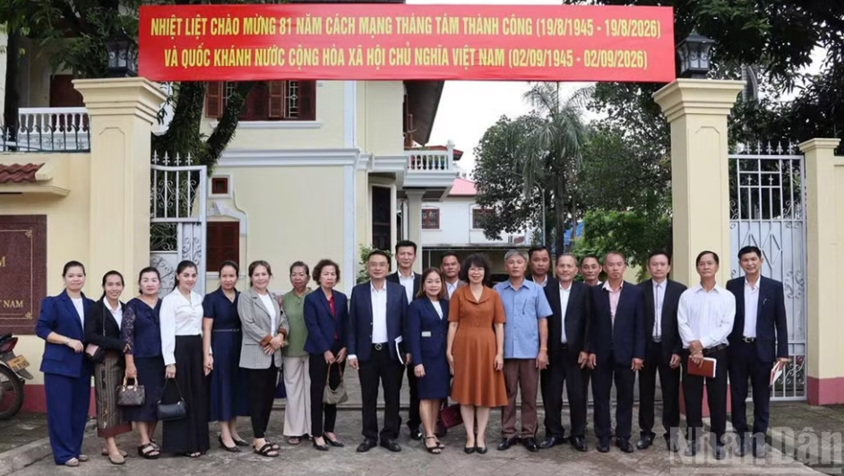 Cộng đồng người Việt Nam tại nam Lào đánh giá cao nội dung Nghị quyết 23
