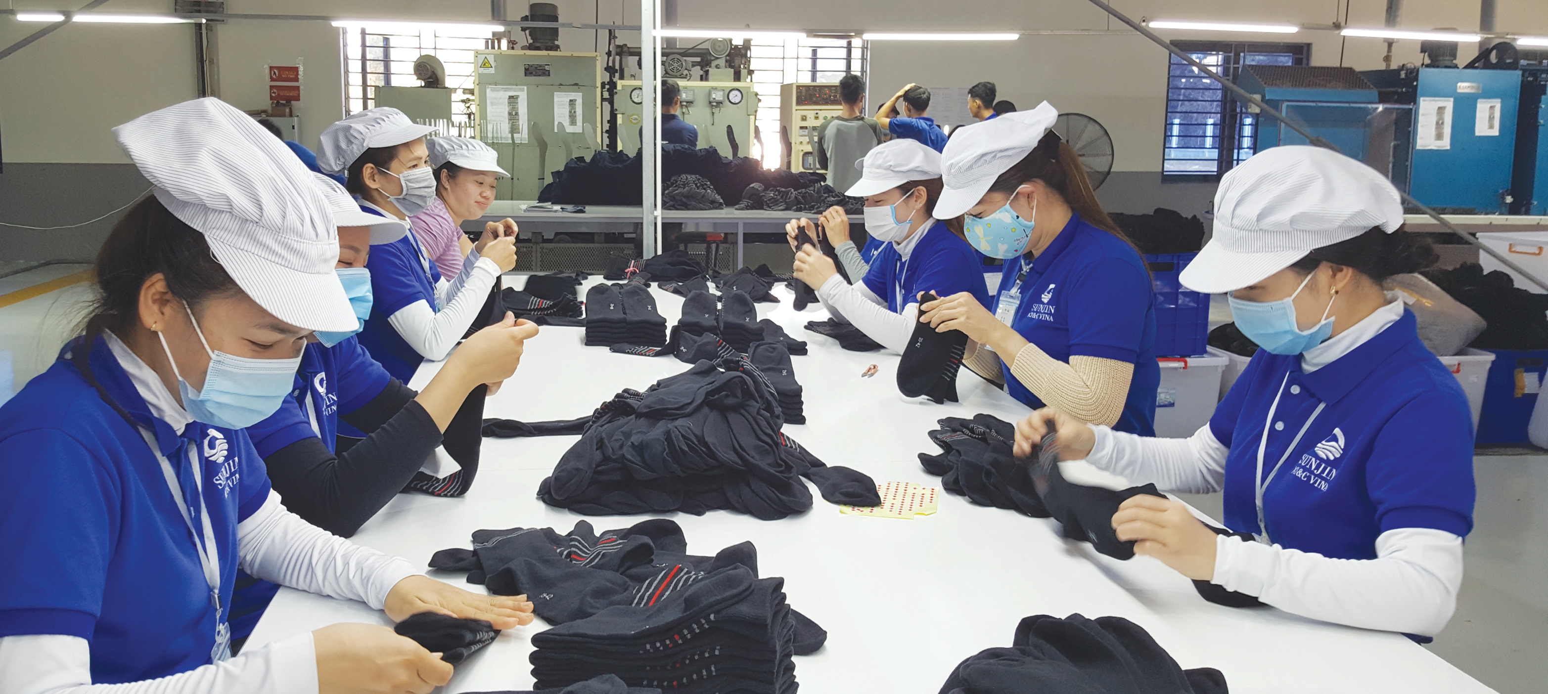 Những khoảng rộng để công nghiệp bứt phá