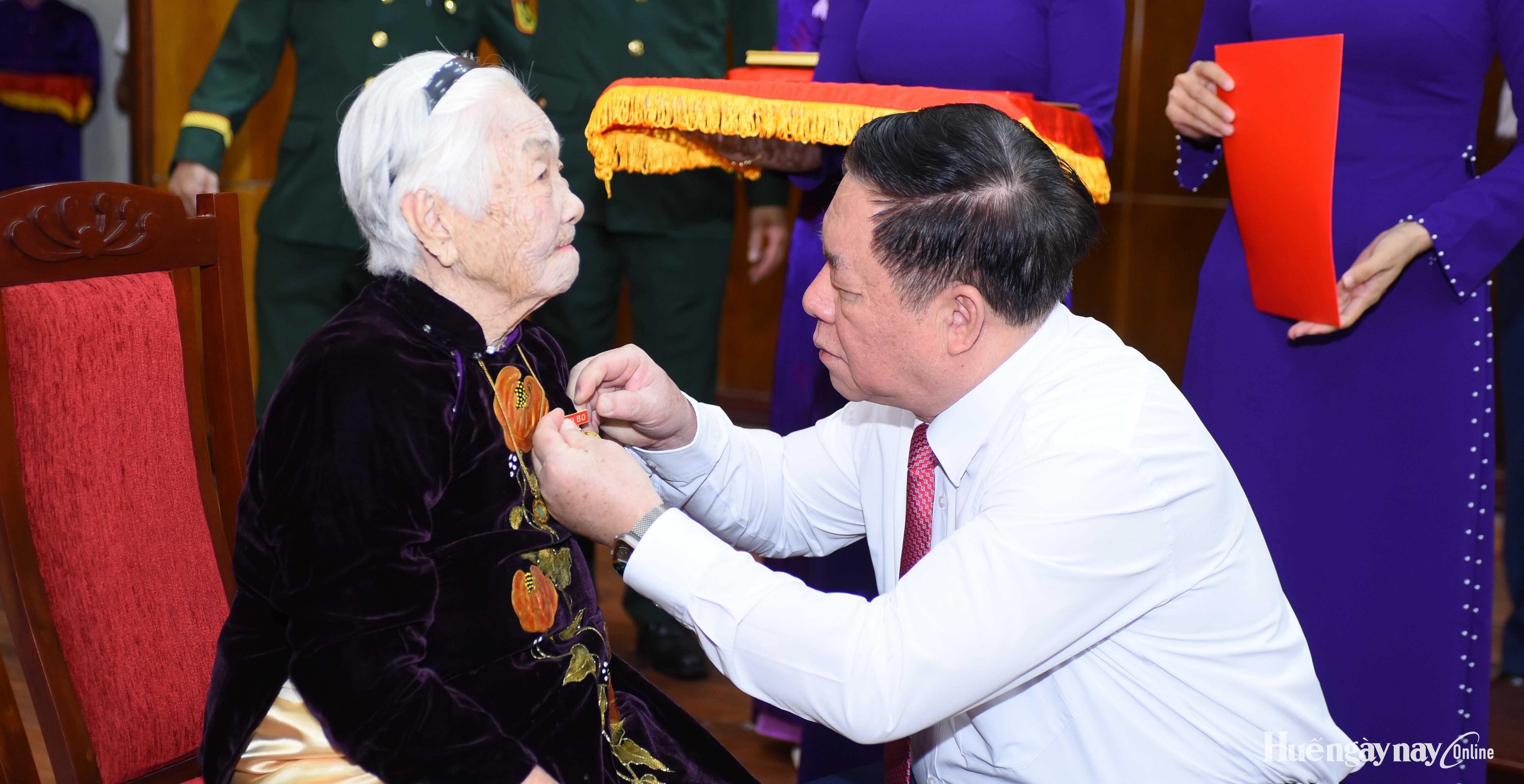 Mỗi cán bộ, đảng viên phải chuyển niềm tự hào thành ý chí hành động