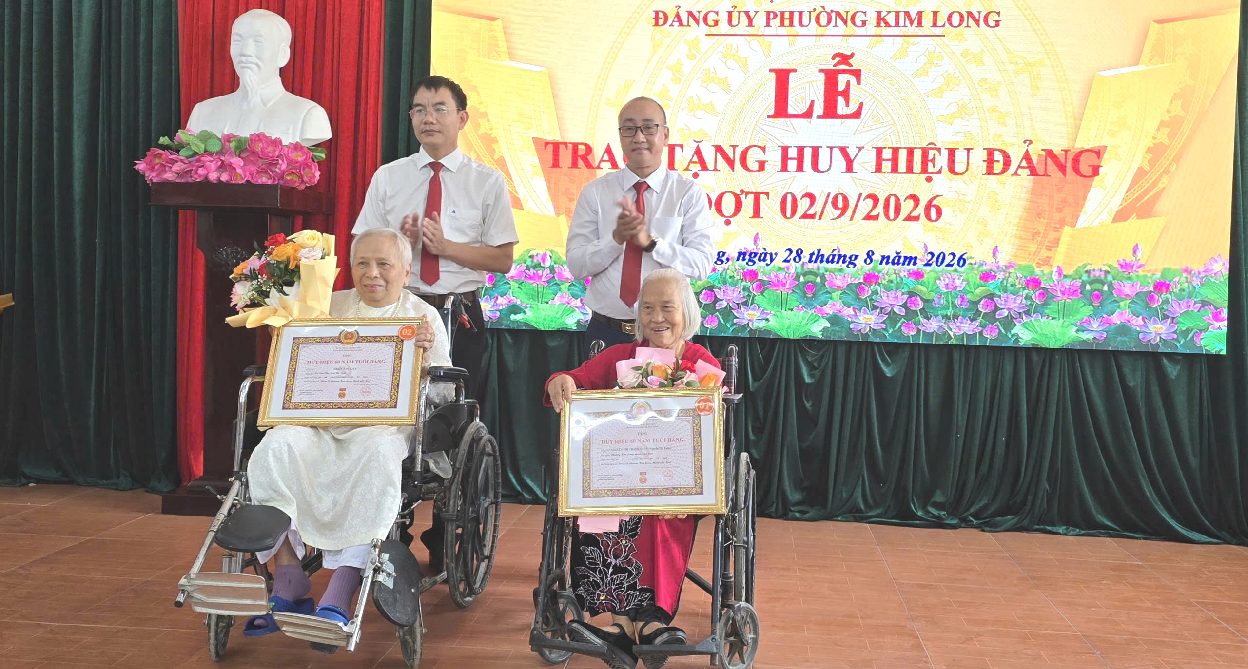 Trân trọng những chặng đường cống hiến của đảng viên