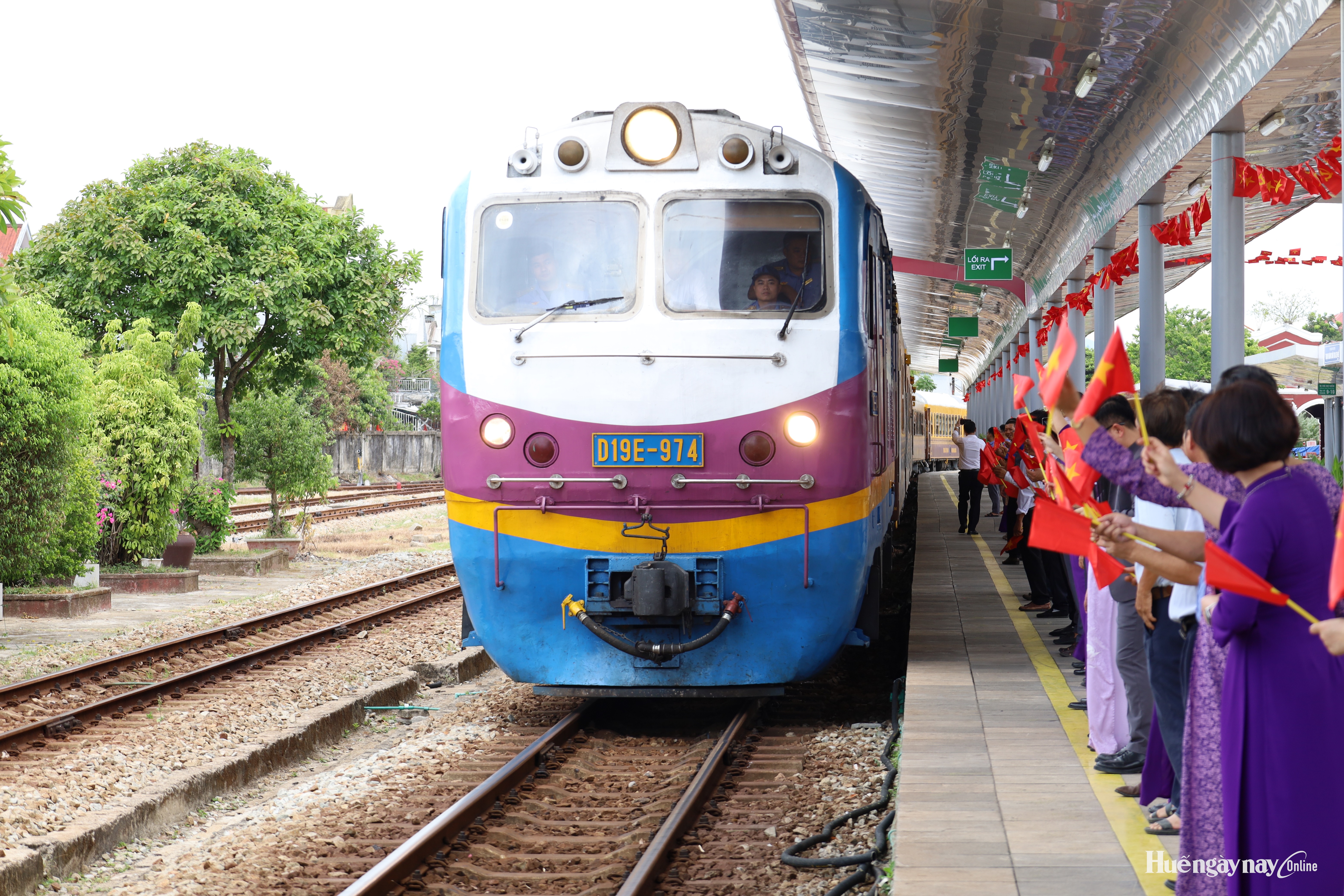 Khai trương đoàn tàu “Phong Nha - Cố đô Huế”