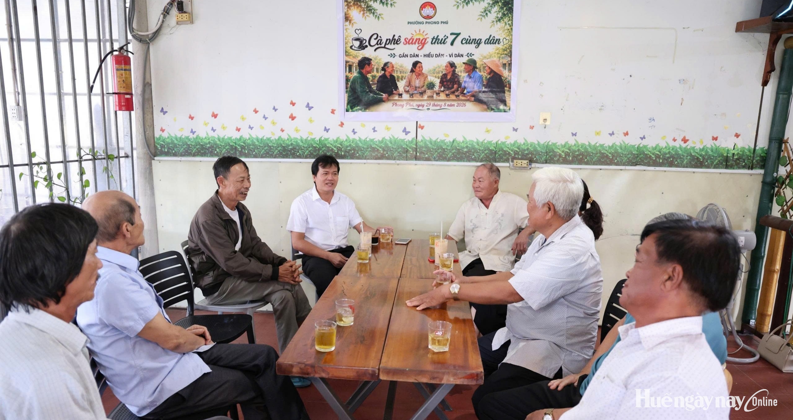 Phong Phú “Cà phê sáng thứ Bảy” cùng dân
