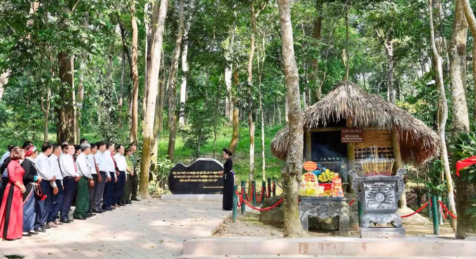 Du lịch “địa chỉ đỏ” thu hút khách trong kỳ nghỉ lễ