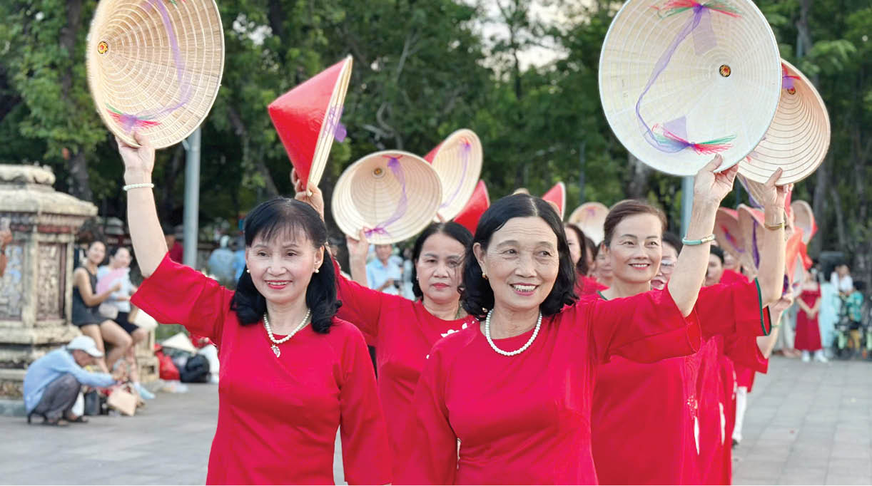 Sống vui, sống khỏe dưới mái nhà chung của người cao tuổi