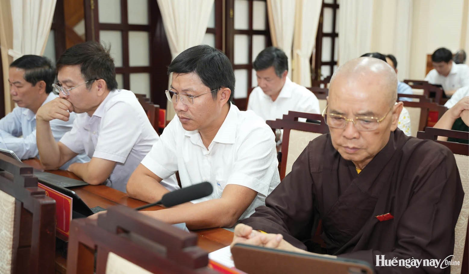 Giáo dục cần đúng người, y tế cần đúng cơ chế