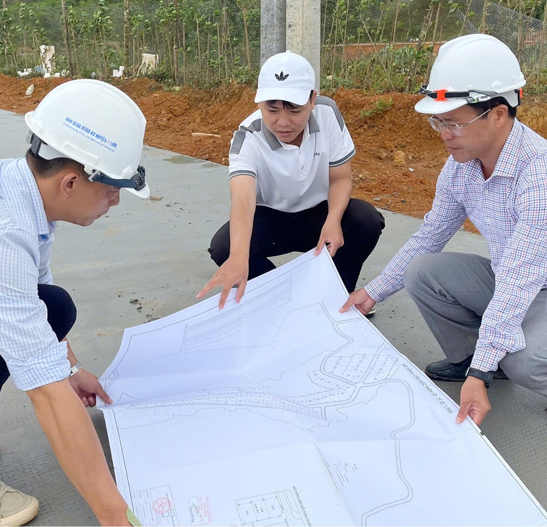 Tăng tốc hoàn thiện khu tái định cư xã A Lưới 2
