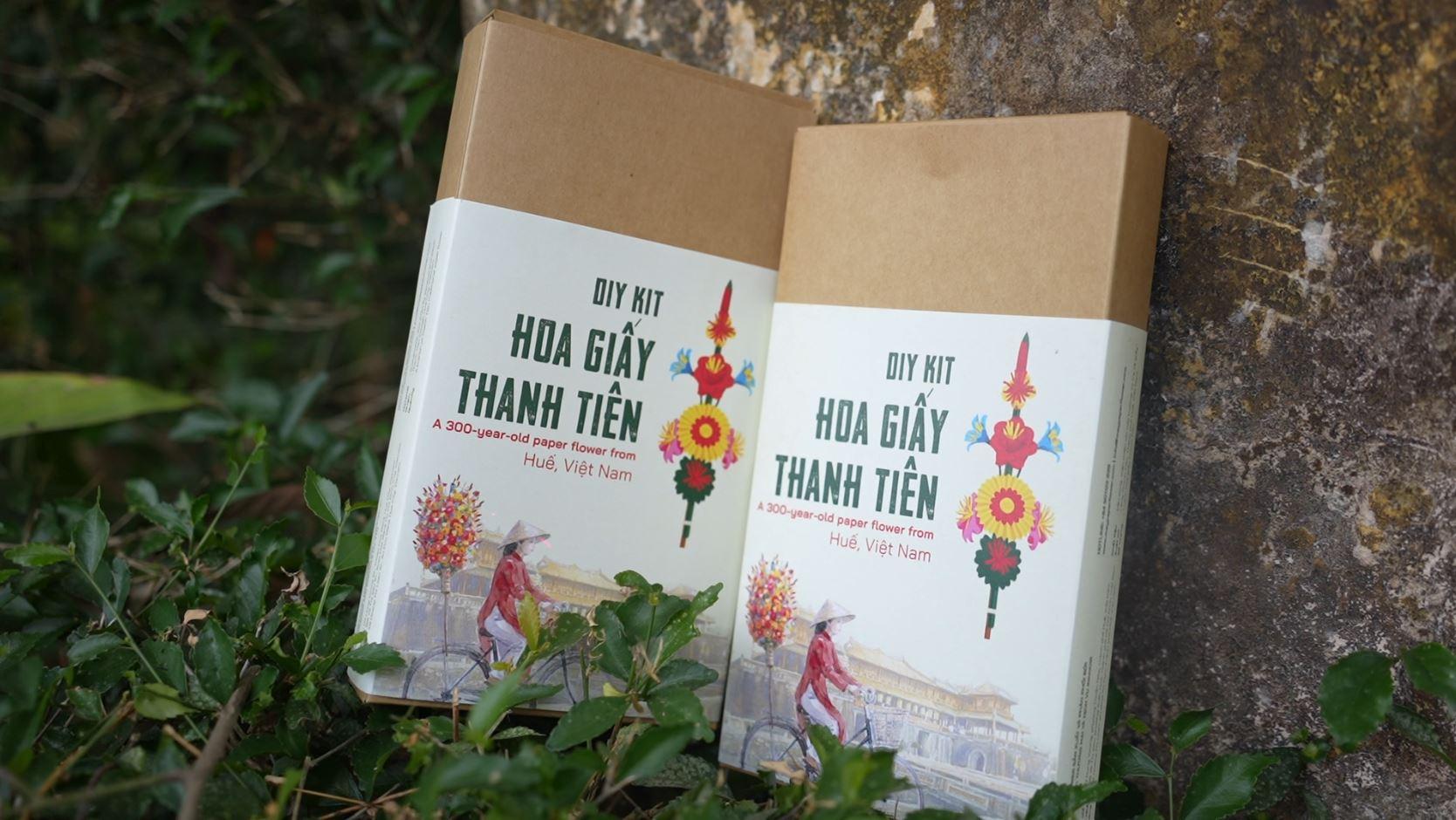 Hoa giấy Thanh tiên thu nhỏ theo chân du khách