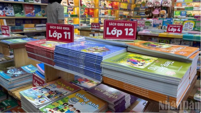 Tiếp tục tăng cường nguồn cung, in bổ sung sách giáo khoa, sách bài tập để phát hành theo nhu cầu thực tế