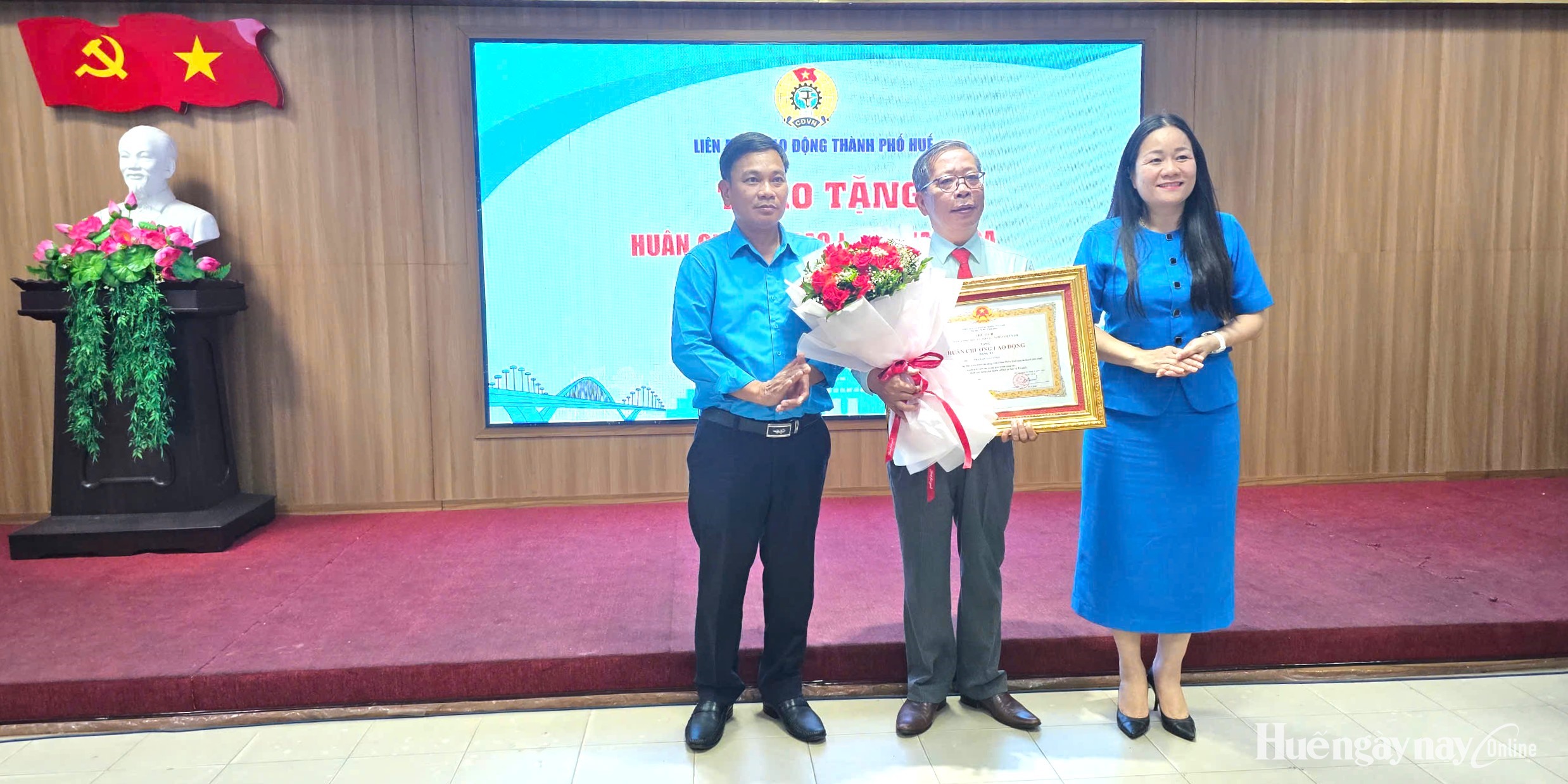 Tập trung đối thoại, bảo vệ quyền lợi chính đáng cho người lao động