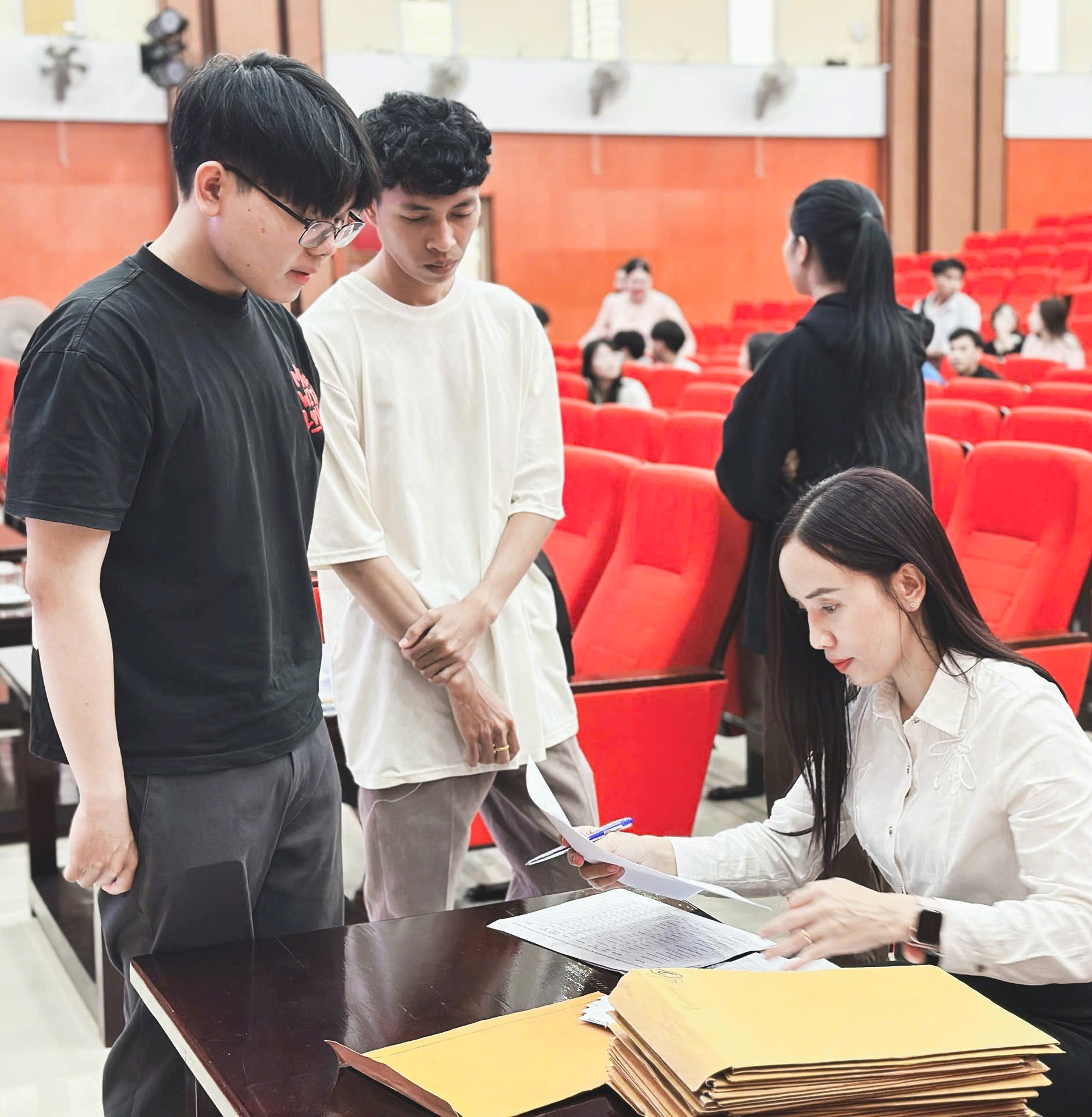 Tiếp nhận 90 lưu học sinh Lào vào học tại Đại học Huế