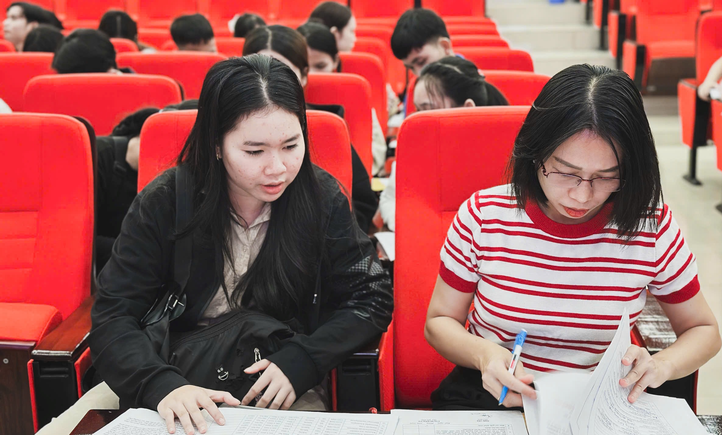 Tiếp nhận 90 lưu học sinh Lào vào học tại Đại học Huế