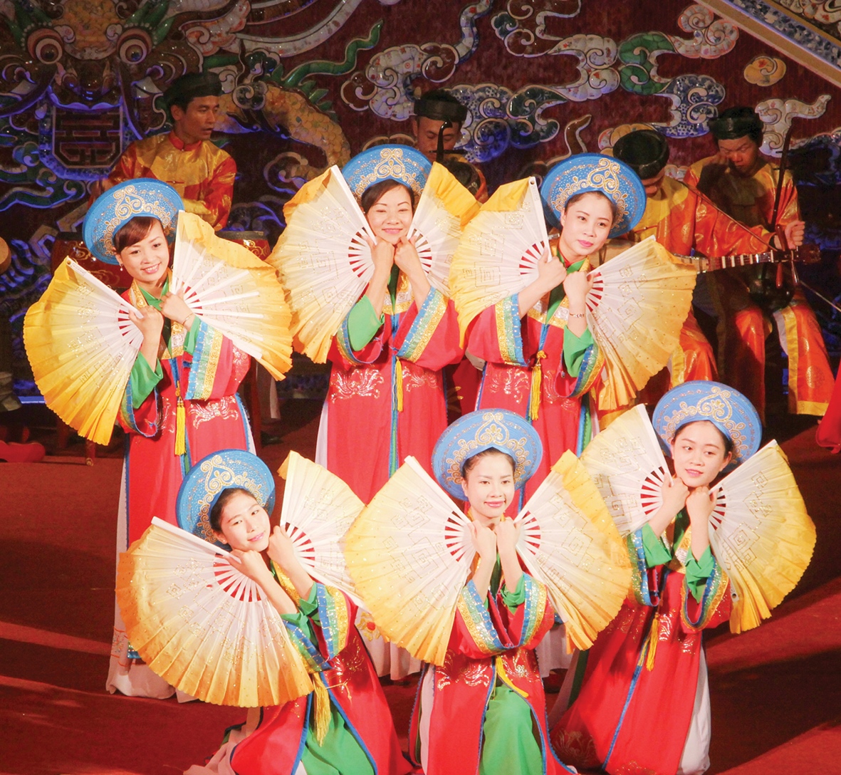 Khổ luyện để giữ hồn múa Huế