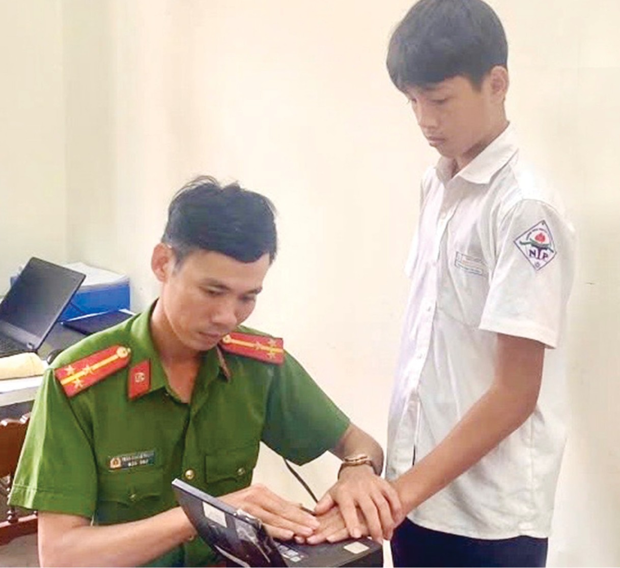Từ học tập đến thực hành - Bước chuyển mới trong làm theo Bác