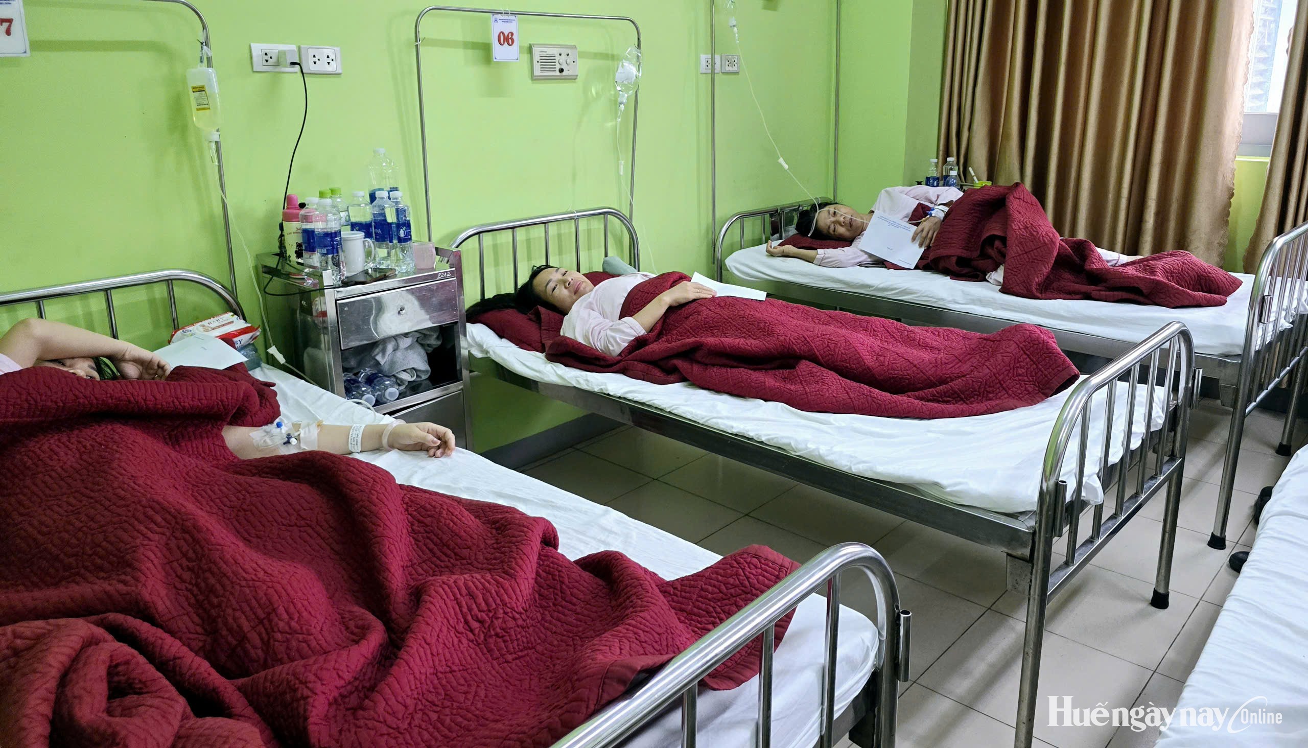 Tạm ngưng bếp ăn tập thể tại Công ty Scavi Huế để điều tra vụ nghi ngộ độc thực phẩm